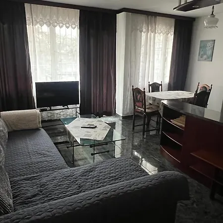 Апартамент East Spacious And Comfort In The Suburb In