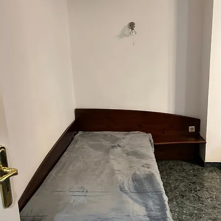 East Spacious And Comfort In The Suburb In Appartement