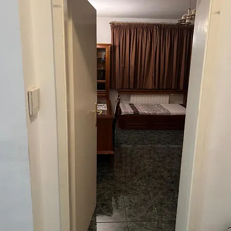 East Spacious And Comfort In The Suburb In