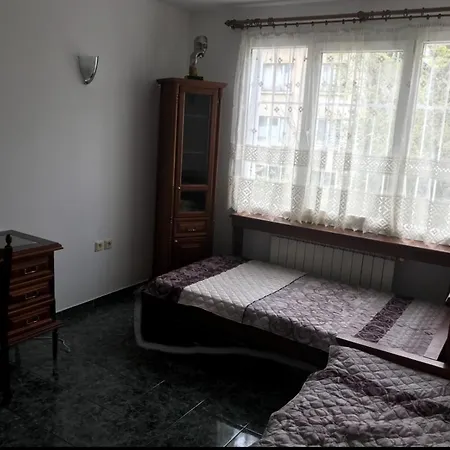 East Spacious And Comfort In The Suburb In Appartamento Sofia