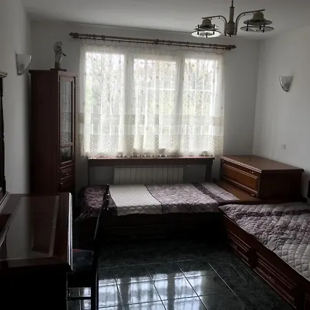 East Spacious And Comfort In The Suburb In Апартаменты